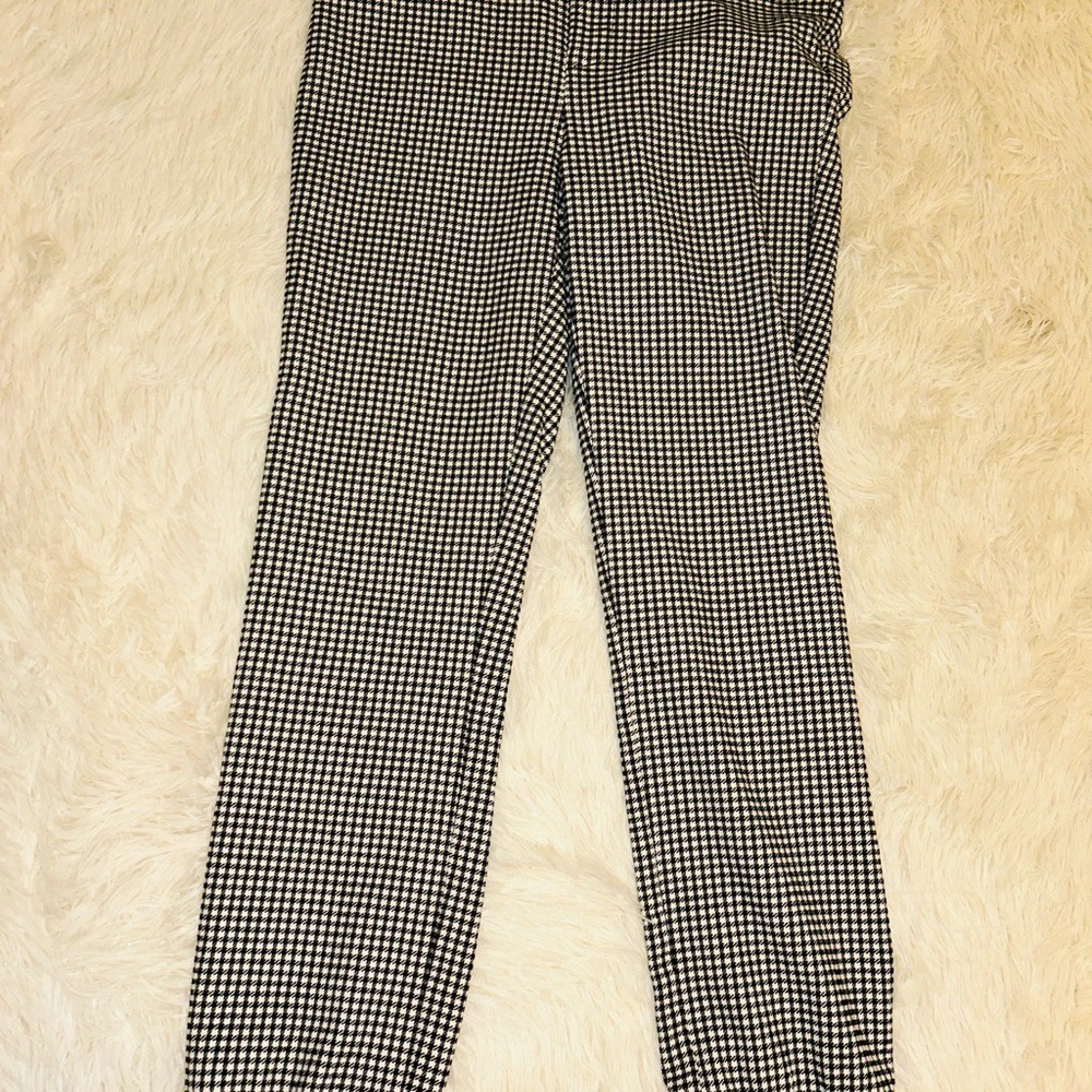 Chocolate Women's Monochrome Checkered Cropped Pants